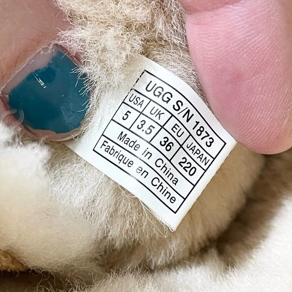 UGG Bailey Button Triplet II Boot Women's Size 5 - Picture 4 of 13